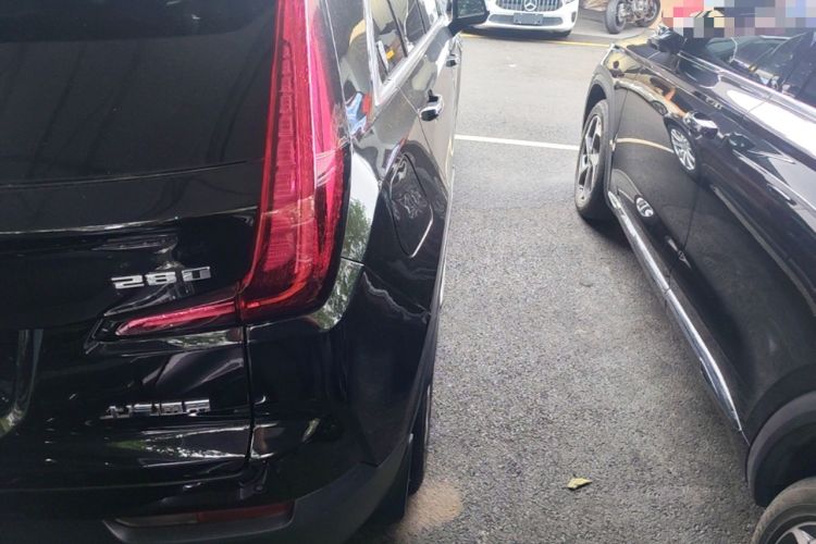 Used Cadillac XT4 2021 28T Two-Wheel Drive Tech Edition Right Rear Taillight