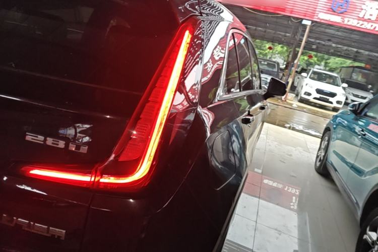 Used Cadillac XT4 2021 28T Two-Wheel Drive Tech Edition Right Rear Taillight