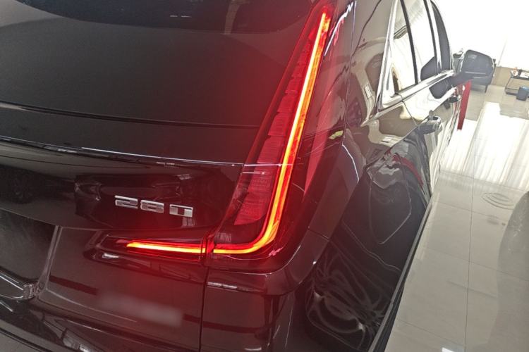 Used Cadillac XT4 2021 28T Two-Wheel Drive Tech Edition Right Rear Taillight