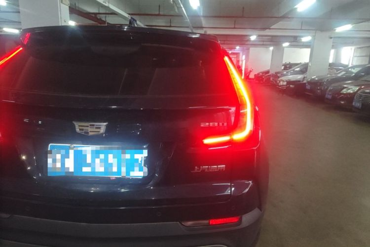 Used Cadillac XT4 2021 28T Two-Wheel Drive Luxury Version Right Rear Taillight
