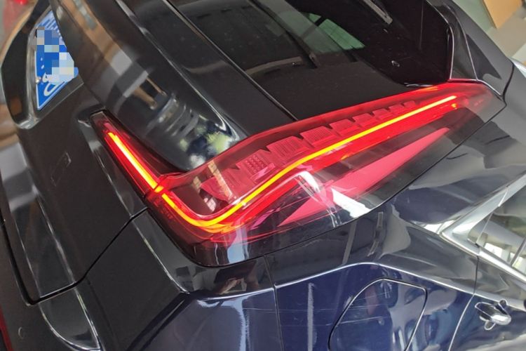 Used Cadillac XT4 2021 28T Two-Wheel Drive Tech Edition Right Rear Taillight