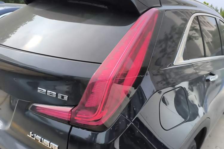 Used Cadillac XT4 2021 28T Two-Wheel Drive Leading Version Right Rear Taillight