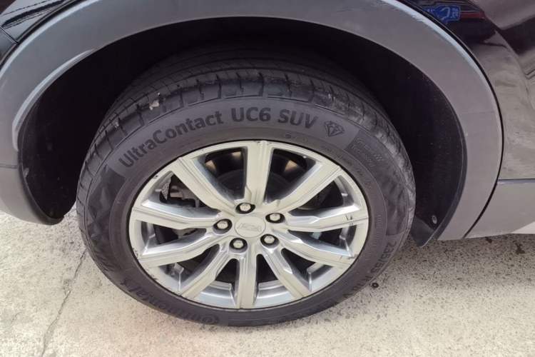 Used Cadillac XT4 2021 28T Two-Wheel Drive Leading Version Right Rear Wheel Hub