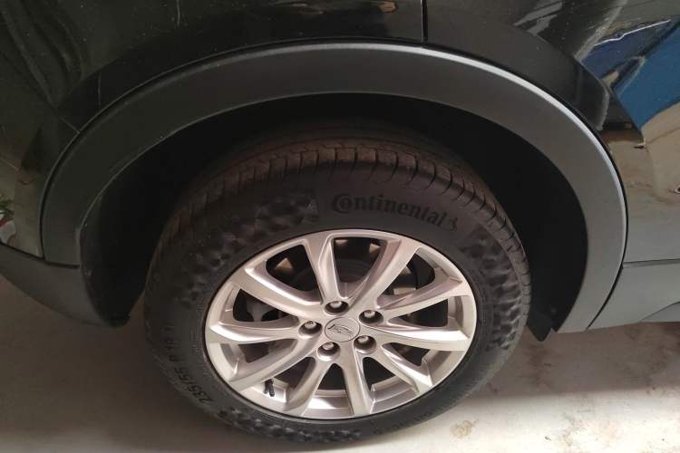 Used Cadillac XT4 2021 28T Two-Wheel Drive Tech Edition Right Rear Wheel Hub