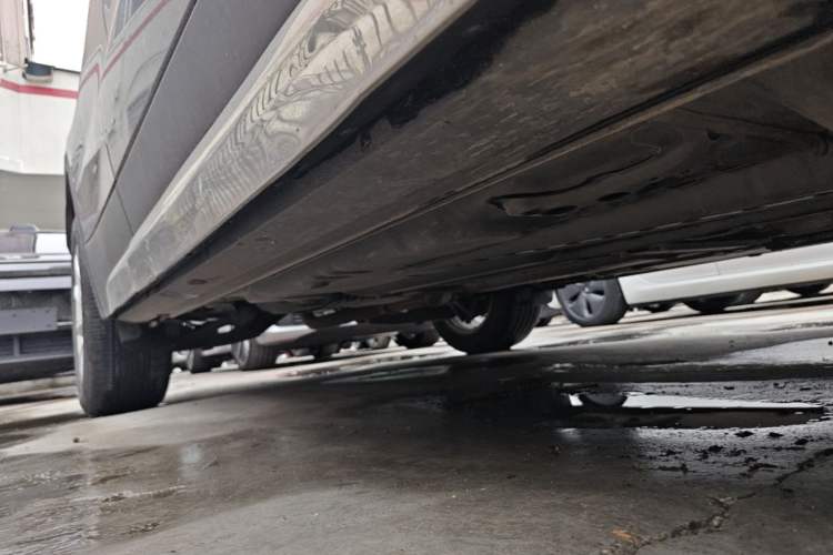 Used Cadillac XT4 2021 28T Two-Wheel Drive Tech Edition Right Side Sill