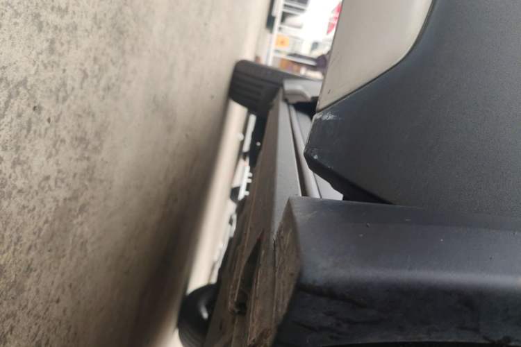 Used Cadillac XT4 2021 28T Two-Wheel Drive Leading Version Right Side Sill