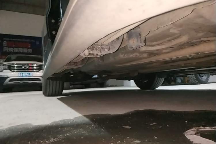 Used Cadillac XT4 2021 28T Two-Wheel Drive Leading Version Right Side Sill
