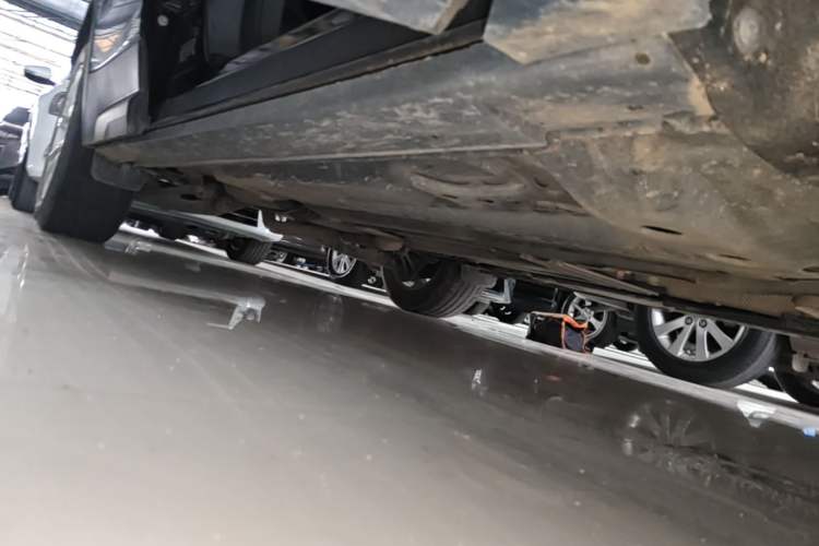 Used Cadillac XT4 2021 28T Two-Wheel Drive Tech Edition Right Side Sill