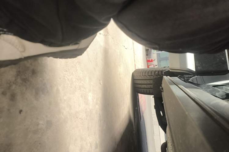 Used Cadillac XT4 2021 28T Two-Wheel Drive Leading Version Right Side Sill