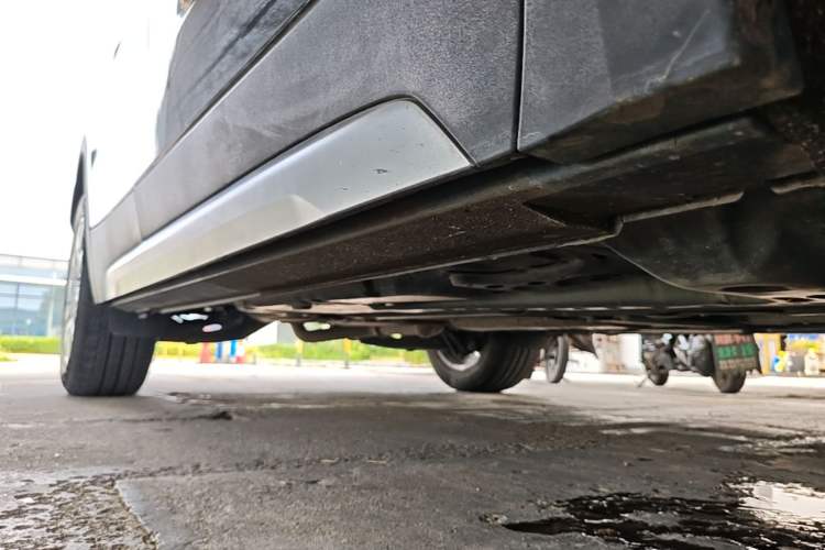 Used Cadillac XT4 2021 28T Two-Wheel Drive Leading Version Right Side Sill