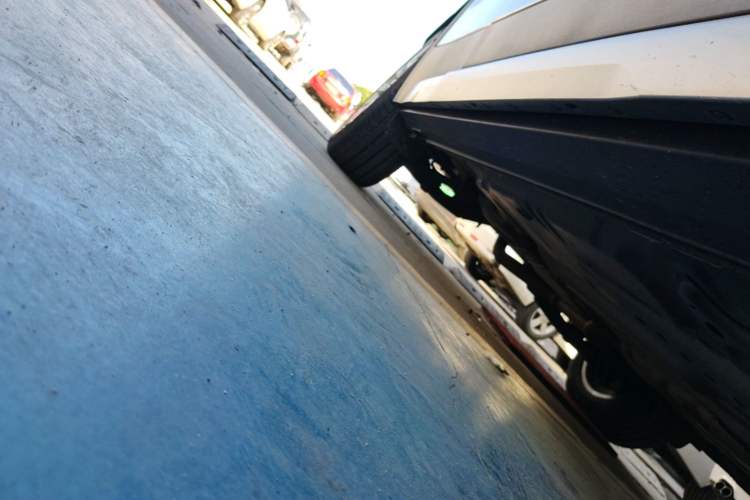 Used Cadillac XT4 2021 28T Two-Wheel Drive Leading Version Right Side Sill