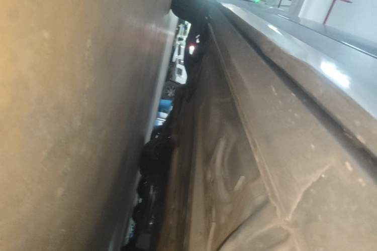 Used Cadillac XT4 2021 28T Two-Wheel Drive Luxury Version Right Side Sill