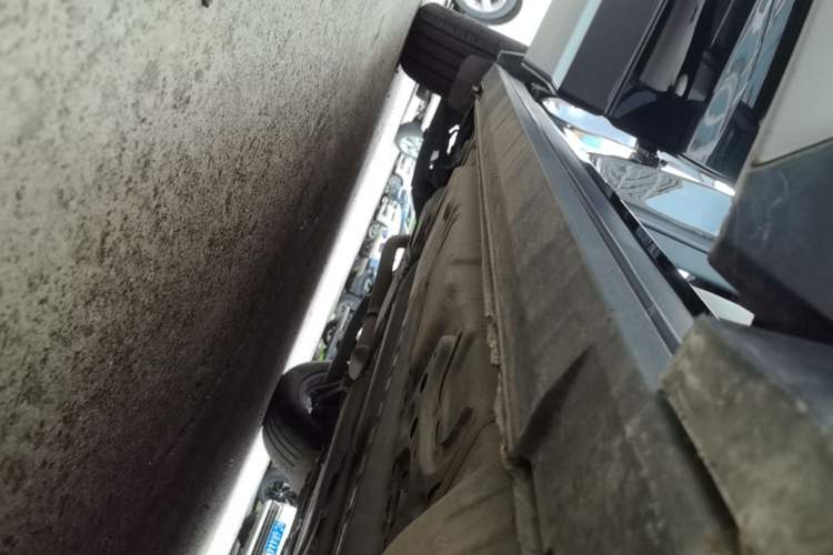 Used Cadillac XT4 2021 28T Two-Wheel Drive Leading Version Right Side Sill