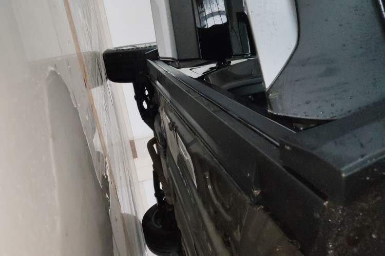 Used Cadillac XT4 2021 28T Two-Wheel Drive Leading Version Right Side Sill