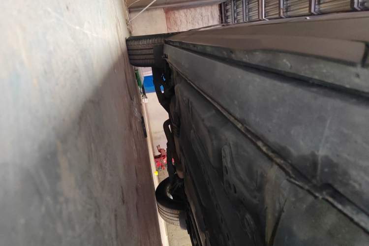 Used Cadillac XT4 2021 28T Two-Wheel Drive Tech Edition Right Side Sill