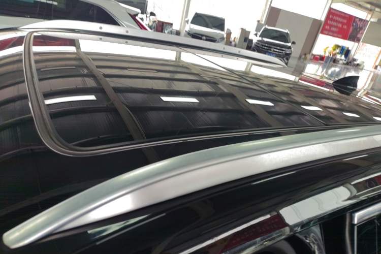 Used Cadillac XT4 2021 28T Two-Wheel Drive Leading Version Roof