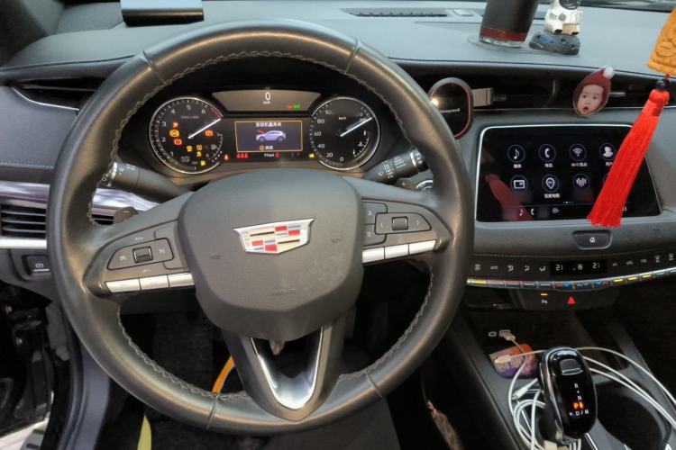 Used Cadillac XT4 2021 28T Two-Wheel Drive Tech Edition Steering Wheel