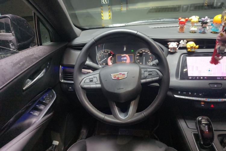Used Cadillac XT4 2021 28T Two-Wheel Drive Tech Edition Steering Wheel