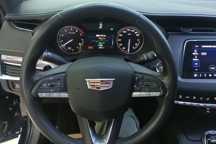 Used Cadillac XT4 2021 28T Two-Wheel Drive Tech Edition Steering Wheel