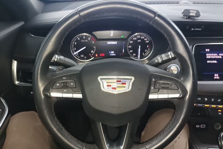 Used Cadillac XT4 2021 28T Two-Wheel Drive Tech Edition Steering Wheel