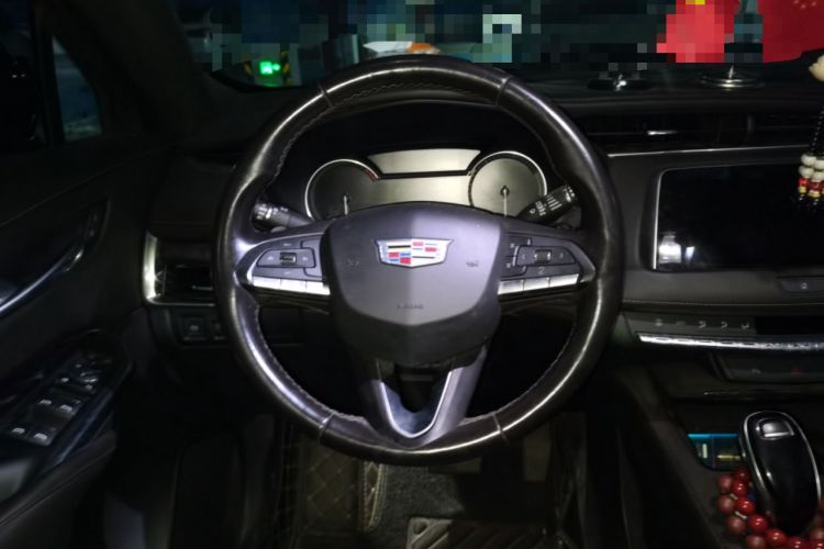Used Cadillac XT4 2021 28T Two-Wheel Drive Tech Edition Steering Wheel