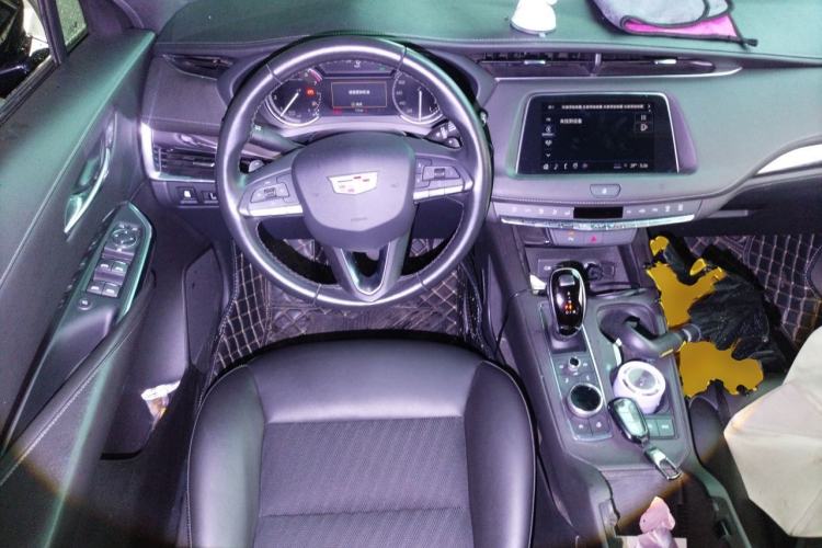 Used Cadillac XT4 2021 28T Two-Wheel Drive Tech Edition Steering Wheel