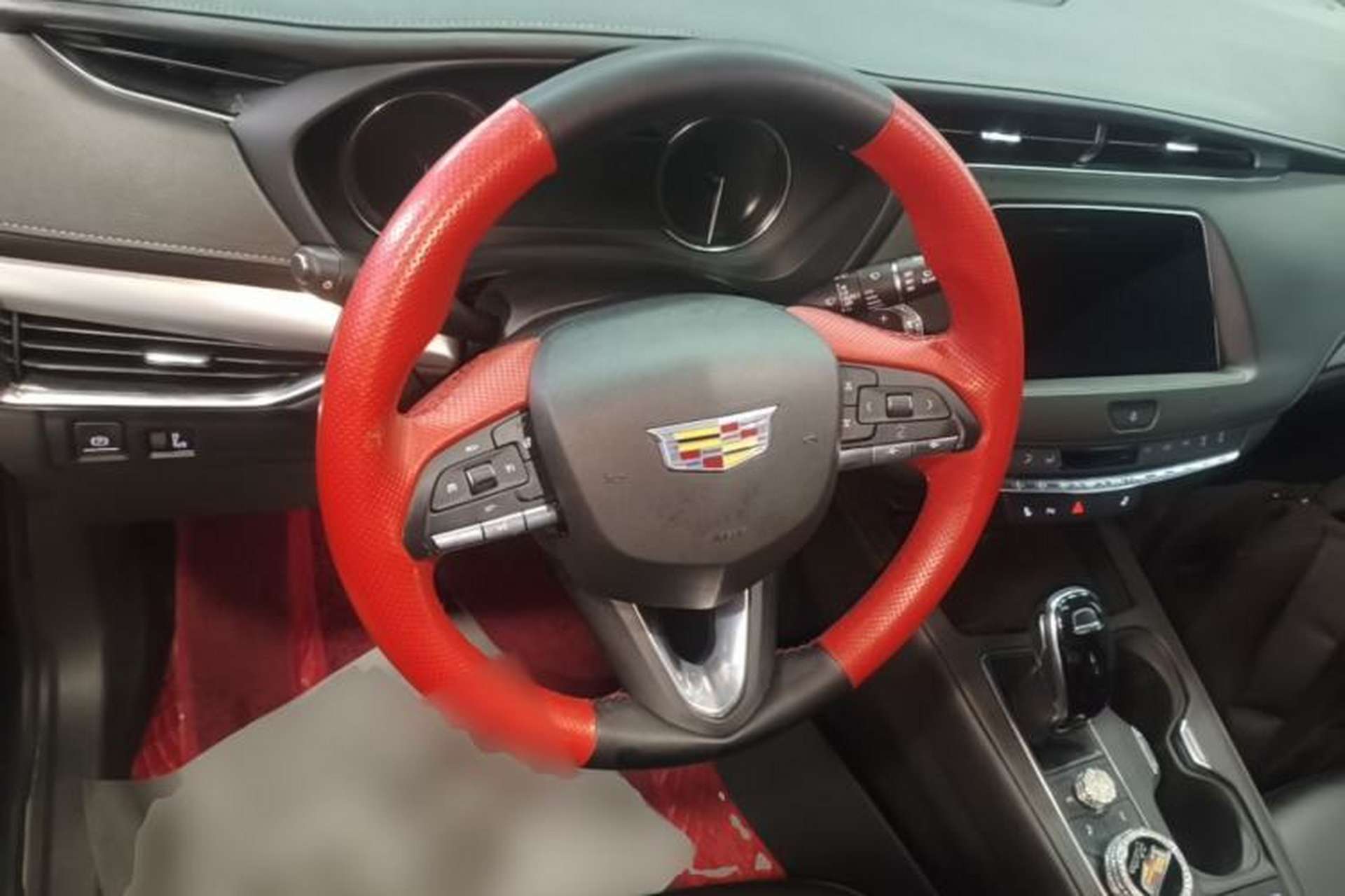 Used Cadillac XT4 2021 28T Two-Wheel Drive Leading Version Steering Wheel
