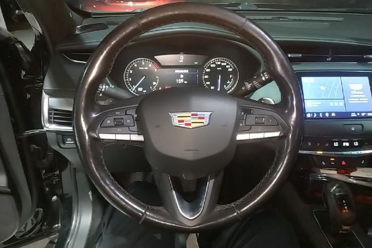 Used Cadillac XT4 2021 28T Two-Wheel Drive Leading Version Steering Wheel