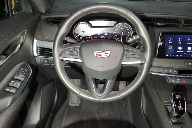Used Cadillac XT4 2021 28T Two-Wheel Drive Luxury Version Steering Wheel