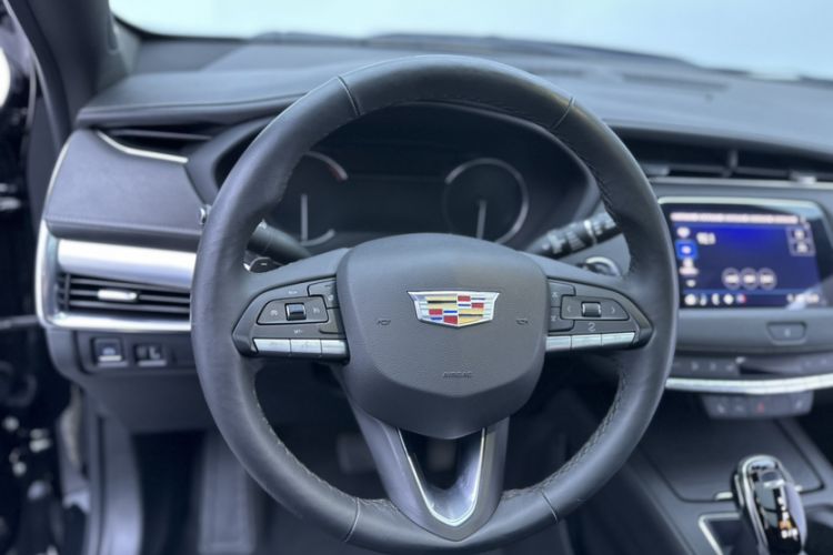 Used Cadillac XT4 2021 28T Two-Wheel Drive Leading Version Steering Wheel