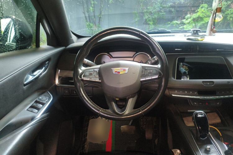 Used Cadillac XT4 2021 28T Two-Wheel Drive Leading Version Steering Wheel
