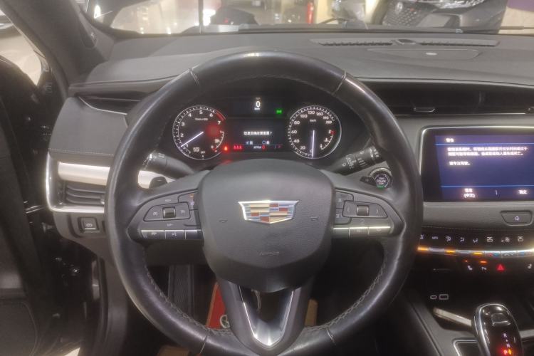 Used Cadillac XT4 2021 28T Two-Wheel Drive Leading Version Steering Wheel