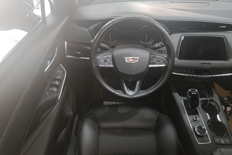 Used Cadillac XT4 2021 28T Two-Wheel Drive Tech Edition Steering Wheel