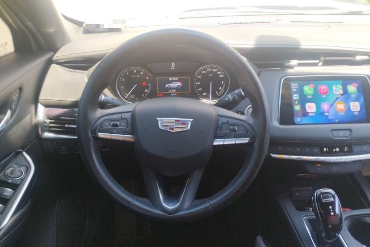 Used Cadillac XT4 2021 28T Two-Wheel Drive Tech Edition Steering Wheel