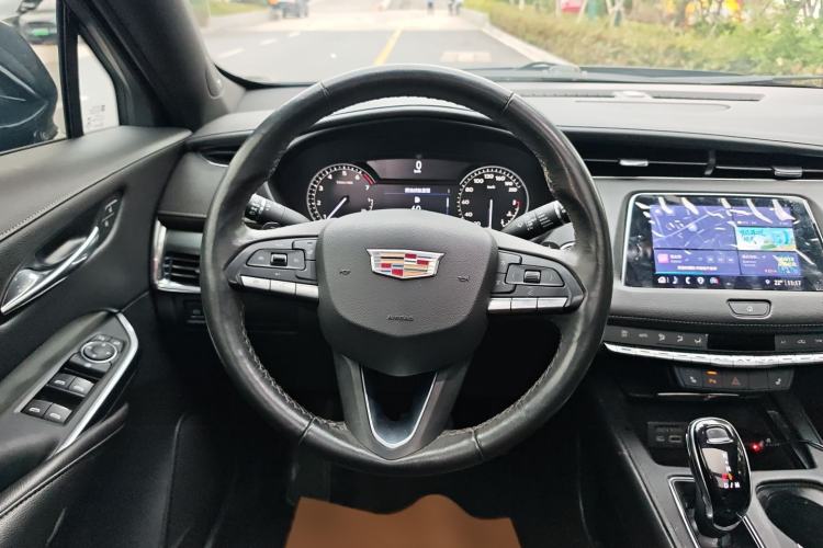 Used Cadillac XT4 2021 28T Two-Wheel Drive Leading Version Steering Wheel
