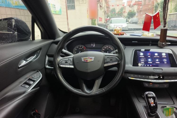 Used Cadillac XT4 2021 28T Two-Wheel Drive Luxury Version Steering Wheel