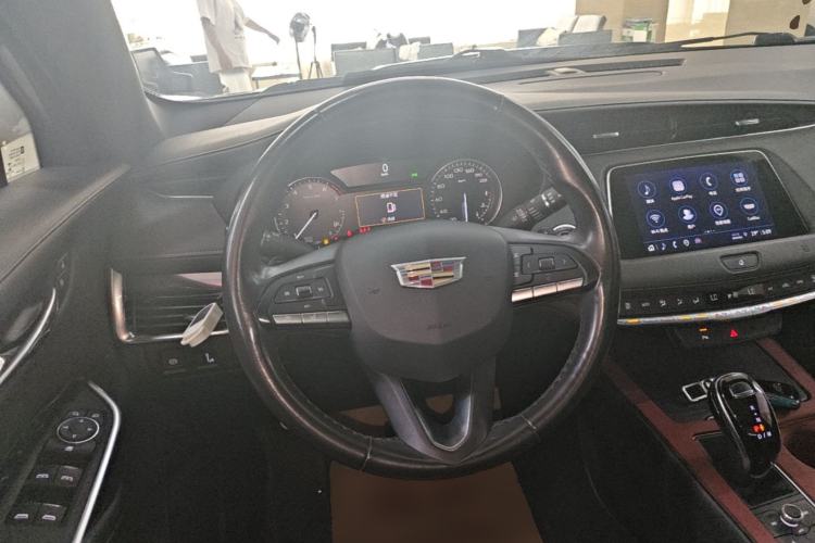 Used Cadillac XT4 2021 28T Two-Wheel Drive Tech Edition Steering Wheel