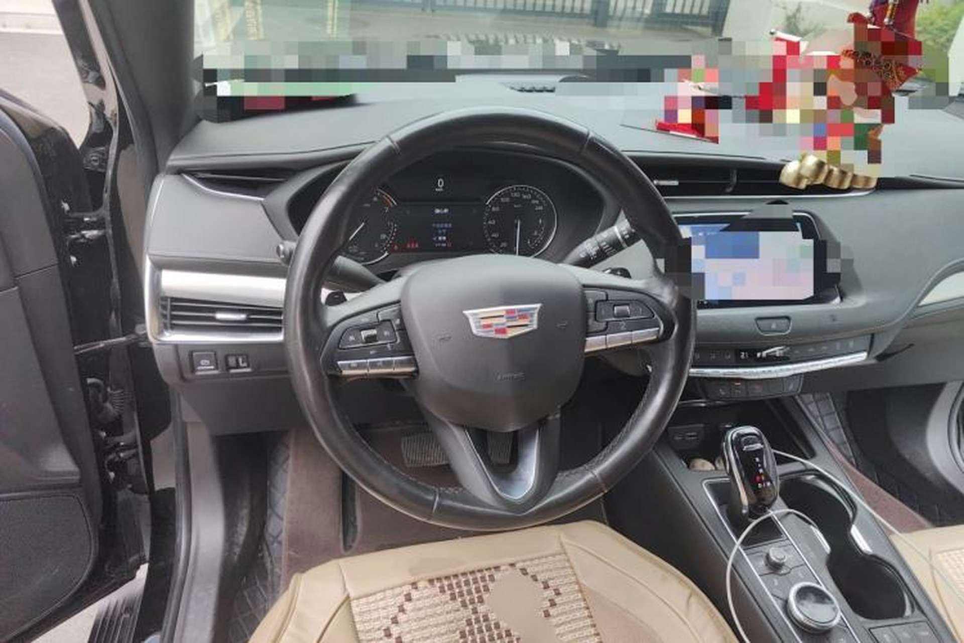 Used Cadillac XT4 2021 28T Two-Wheel Drive Luxury Version Steering Wheel