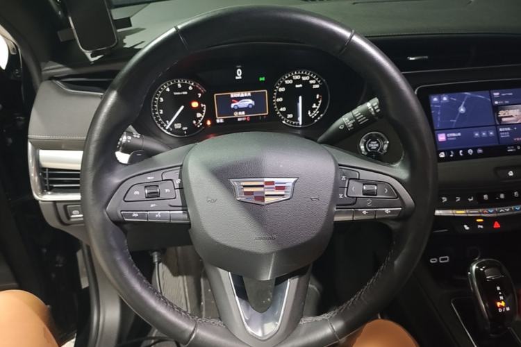 Used Cadillac XT4 2021 28T Two-Wheel Drive Leading Version Steering Wheel