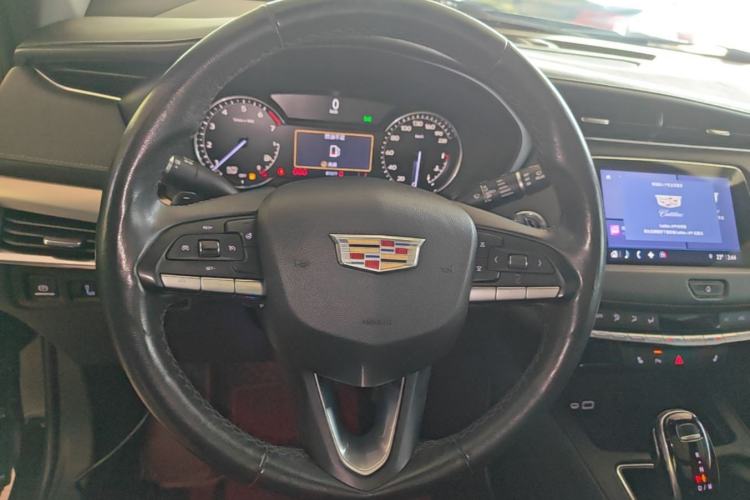 Used Cadillac XT4 2021 28T Two-Wheel Drive Leading Version Steering Wheel