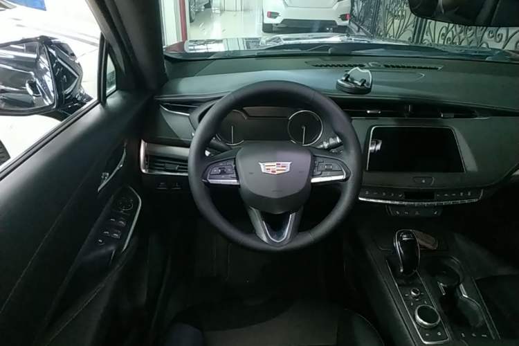 Used Cadillac XT4 2021 28T Two-Wheel Drive Leading Version Steering Wheel