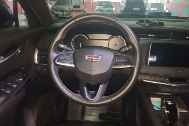 Used Cadillac XT4 2021 28T Two-Wheel Drive Tech Edition Steering Wheel