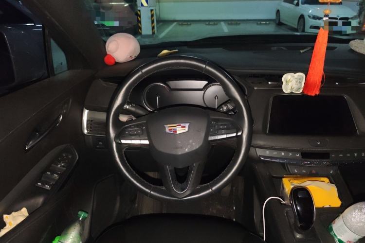 Used Cadillac XT4 2021 28T Two-Wheel Drive Luxury Version Steering Wheel