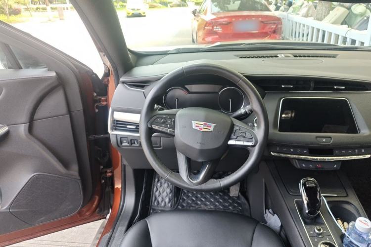 Used Cadillac XT4 2021 28T Two-Wheel Drive Leading Version Steering Wheel