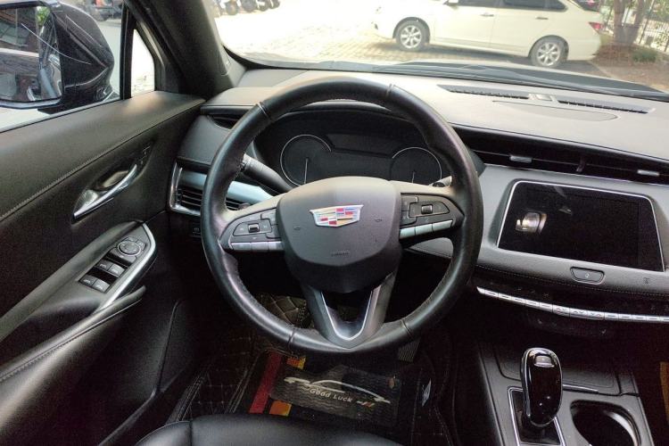 Used Cadillac XT4 2021 28T Two-Wheel Drive Leading Version Steering Wheel