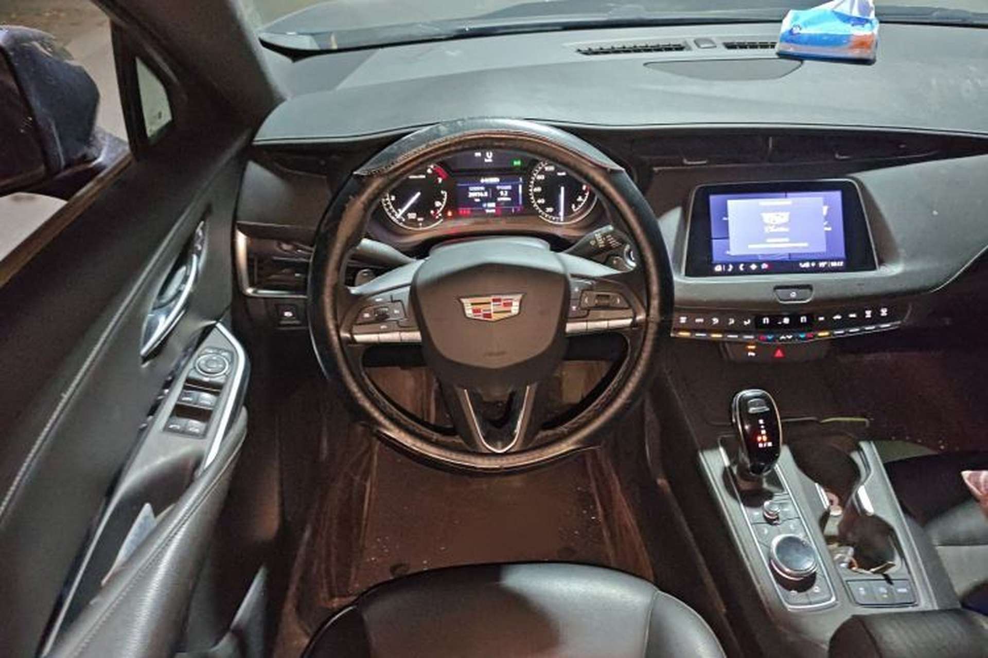 Used Cadillac XT4 2021 28T Two-Wheel Drive Tech Edition Steering Wheel