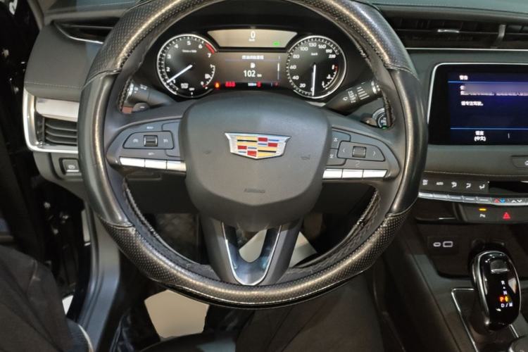 Used Cadillac XT4 2021 28T Two-Wheel Drive Tech Edition Steering Wheel