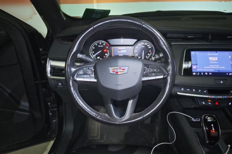 Used Cadillac XT4 2021 28T Two-Wheel Drive Leading Version Steering Wheel