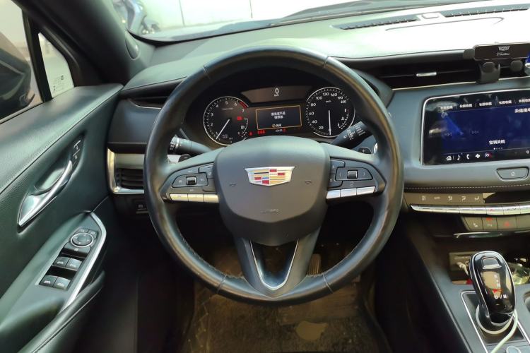 Used Cadillac XT4 2021 28T Two-Wheel Drive Leading Version Steering Wheel