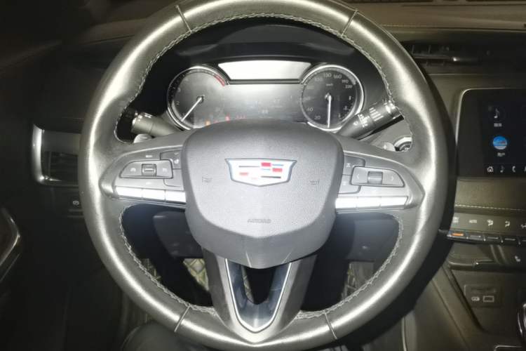 Used Cadillac XT4 2021 28T Two-Wheel Drive Leading Version Steering Wheel